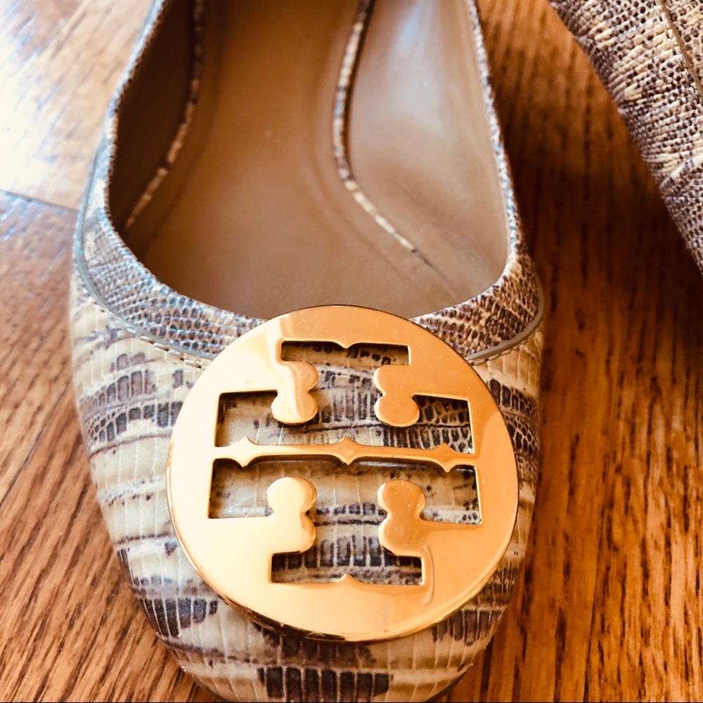🛍SOLD🛍 TORY BURCH SNAKE SKIN REVA FLATS - Picture 2 of 5